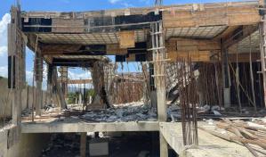 Se desploma parte del techo de una obra en construcción en Santiago 