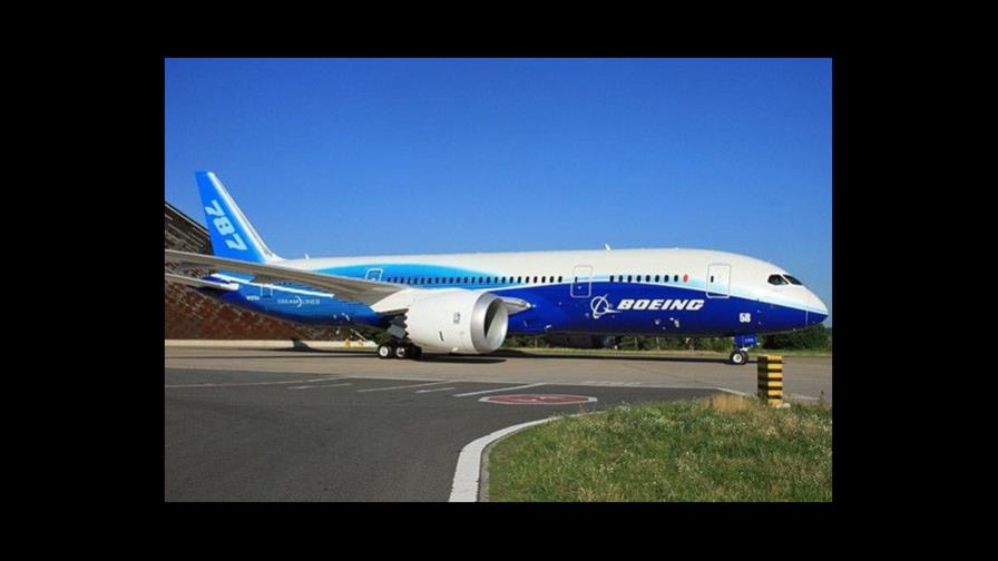 Tres aerolíneas viajan a RD con el Boeing 787 Dreamliner, modelo accidentado en India Tres aerolíneas viajan a RD con el Boeing 787 Dreamliner, modelo accidentado en India