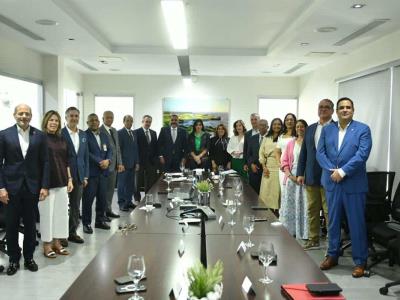 JCE presenta avances nueva cédula de identidad ante Amchamdr