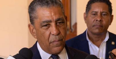 Adriano Espaillat descarta candidatura como independiente y llama a salvar al Partido Dem&oacute;crata