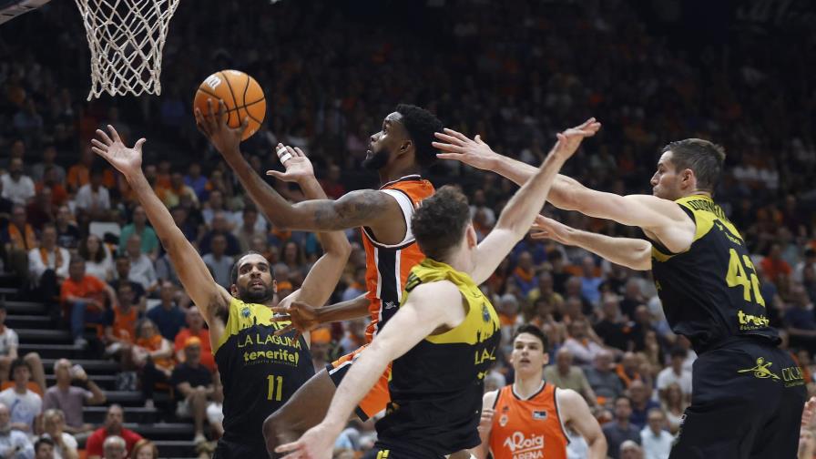 El Valencia de Jean Montero, a la final por la vía rápida en la liga ACB El Valencia de Jean Montero, a la final por la vía rápida en la liga ACB