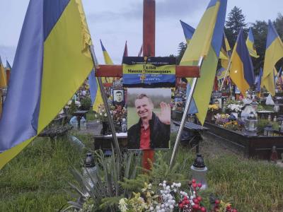 Rusia afirma haber devuelto restos de militares ucranianos