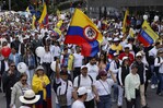 Miles de colombianos salen a las calles de grandes ciudades para rechazar la violencia