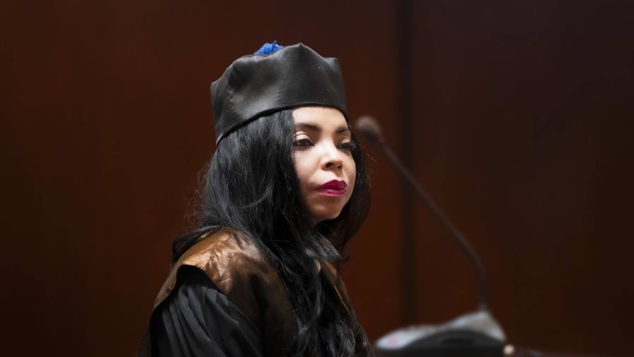 Yeni Berenice llama a eliminar imágenes y videos de víctima de violación en Villa González