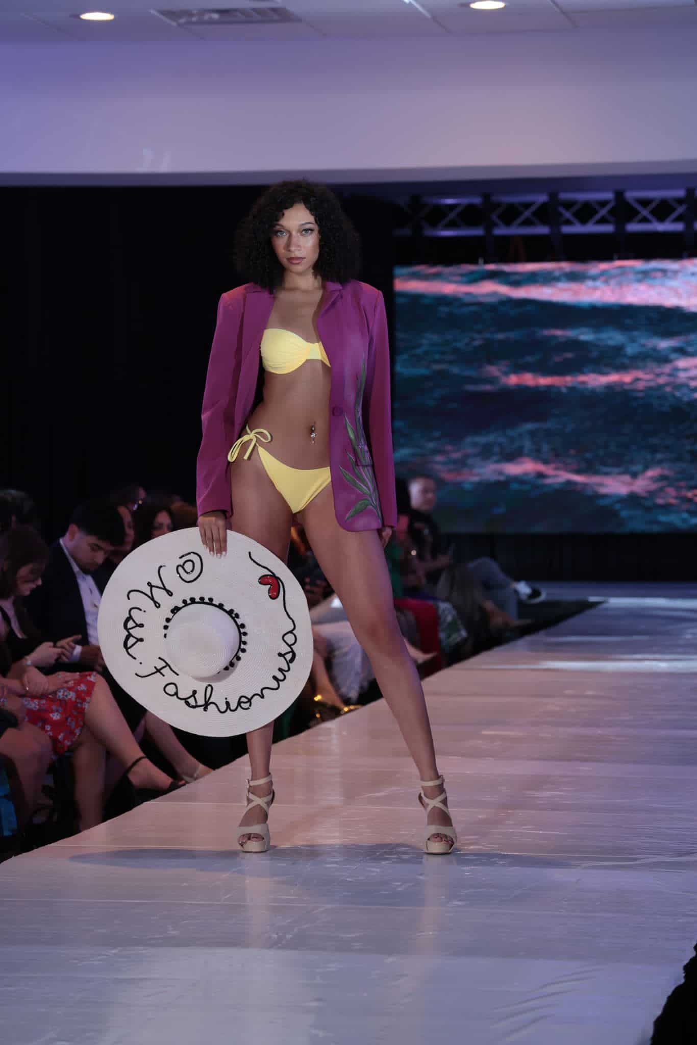 Colección: Tropical Glam presentada durante el NJ Moda Week 2025.