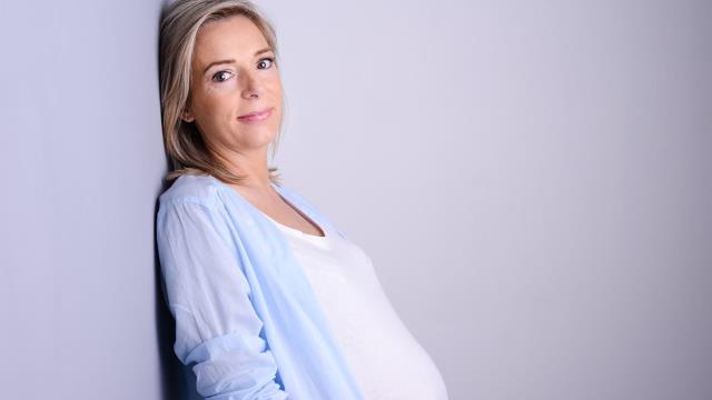 Si quiere ser madre a una edad tardía, piense en las consecuencias