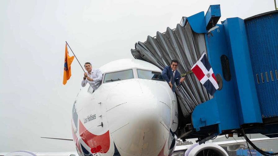 Collado inaugura vuelo de Arajet a Nueva Jersey, el primero de una aerolínea dominicana en 30 años Collado inaugura vuelo de Arajet a Nueva Jersey, el primero de una aerolínea dominicana en 30 años