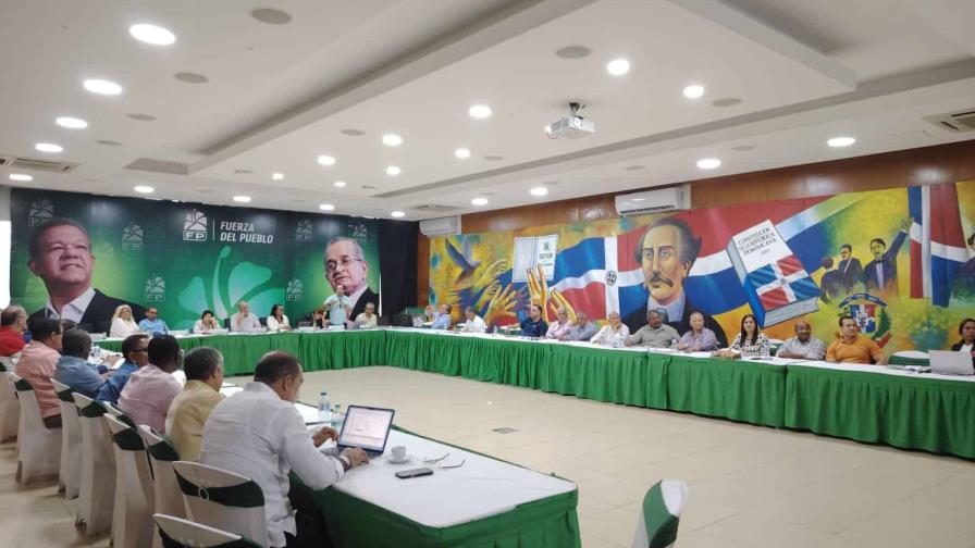 Fuerza del Pueblo capacita a supervisores y coordinadores de su Congreso Nacional Elector