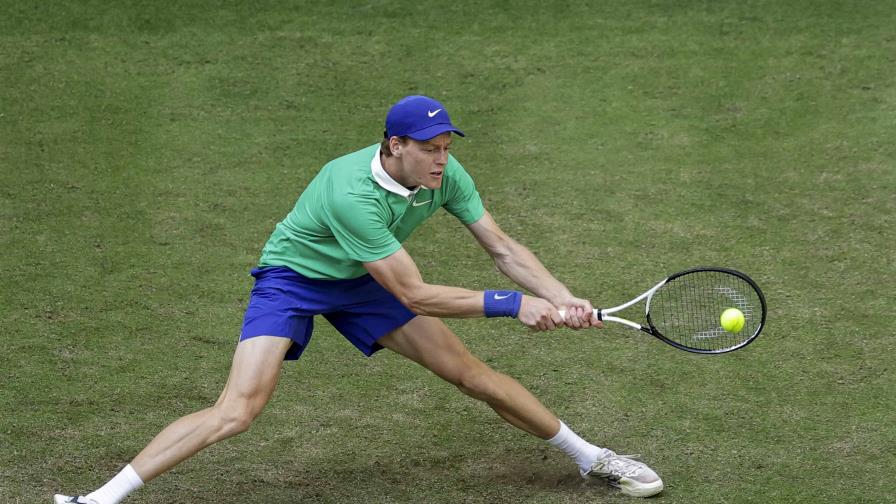 Sinner gana en Halle su primer partido en hierba, Fonseca cae eliminado