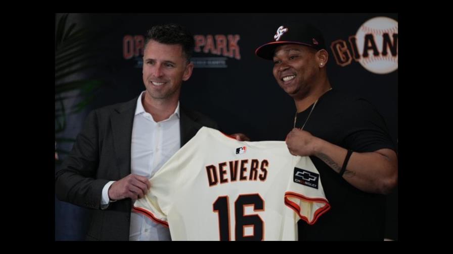 Devers dice que jugará donde los Gigantes de San Francisco prefieran
