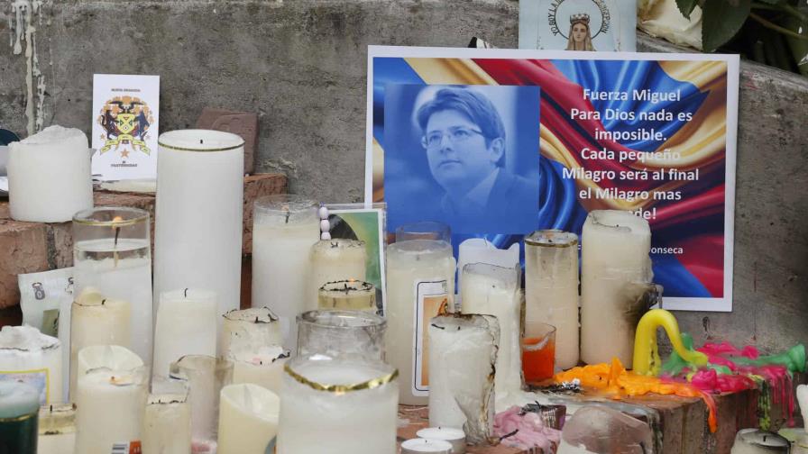 La salud del senador colombiano Uribe Turbay mantiene en vilo a todo un país La salud del senador colombiano Uribe Turbay mantiene en vilo a todo un país