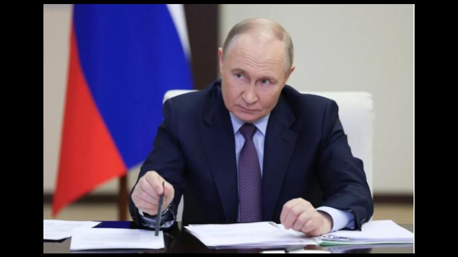 Putin llama a buscar vías para un cese de hostilidades entre Irán e Israel