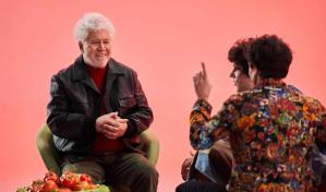El retrato que Pedro Almodóvar sí quiso: confesiones de un director sin biografía