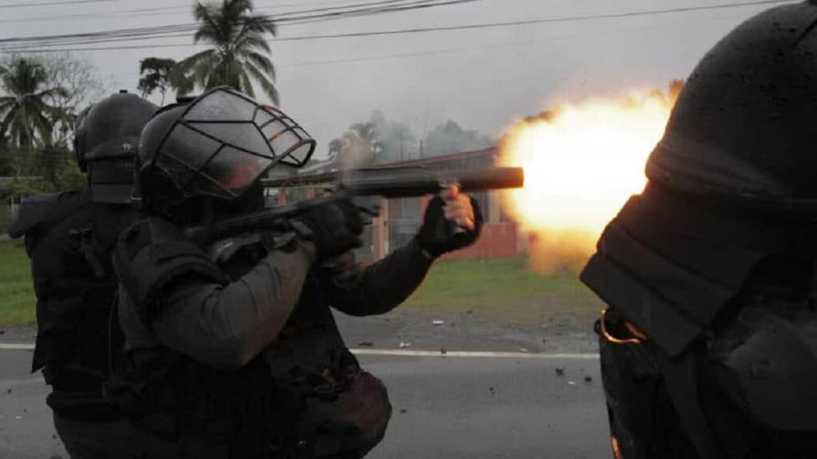 Una persona muere durante protestas contra reforma de pensiones en Panamá Una persona muere durante protestas contra reforma de pensiones en Panamá