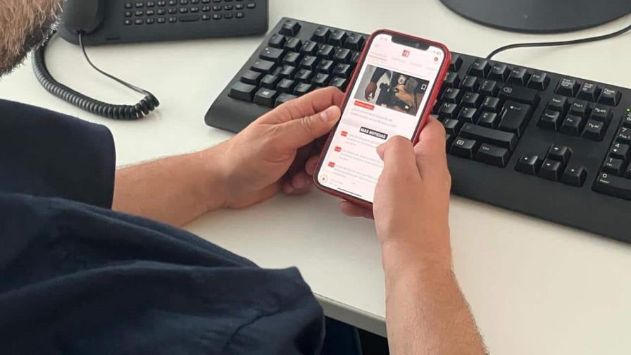 Redes sociales superan a la TV para informarse y la IA emerge como nueva fuente, según Reuters