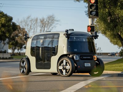 Zoox lanza robotaxis gratuitos en San Francisco