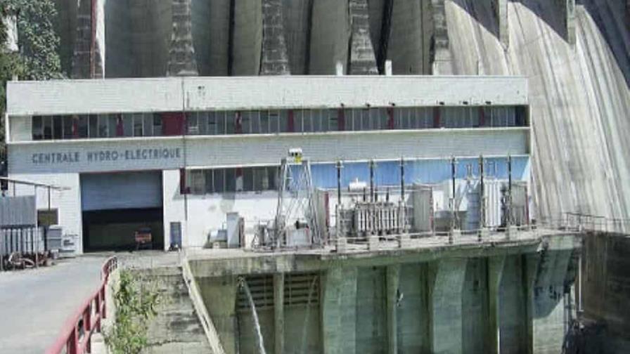 Puerto Príncipe lleva dos semanas sin electricidad; Gobierno promete el servicio volverá "pronto Puerto Príncipe lleva dos semanas sin electricidad; Gobierno promete el servicio volverá "pronto