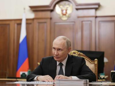 Putin tacha de "agresión injustificada" el ataque contra Irán