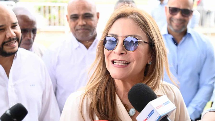 Carolina supervisa trabajos del Malecón Deportivo Santo Domingo