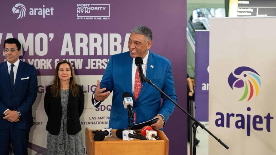 Cónsul dominicano en Nueva York destaca impacto del inicio de vuelos de Arajet para la diáspora Cónsul dominicano en Nueva York destaca impacto del inicio de vuelos de Arajet para la diáspora
