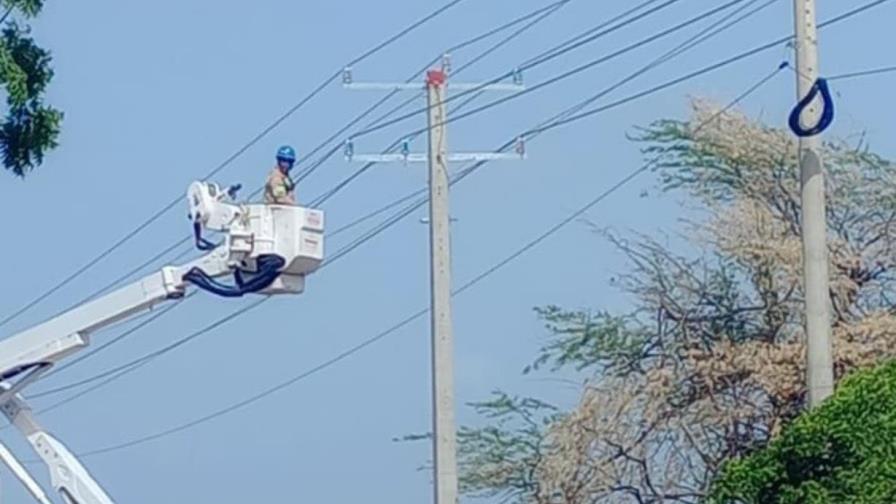 Suspenderán servicio eléctrico en 30 comunidades de Barahona, Bahoruco e Independencia este sábado Suspenderán servicio eléctrico en 30 comunidades de Barahona, Bahoruco e Independencia este sábado