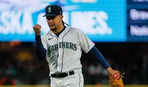 Luis Castillo brilla en la lomita y mantiene a Seattle en la cima del oeste