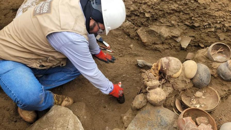 Una momia de más de mil años descubierta de forma fortuita en Lima por obreros de gas Una momia de más de mil años descubierta de forma fortuita en Lima por obreros de gas