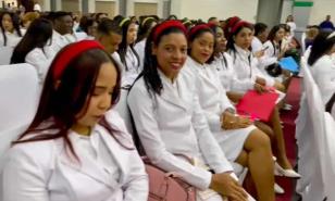 Hospital Antonio Musa celebra graduación de la promoción de residentes Generación 2025