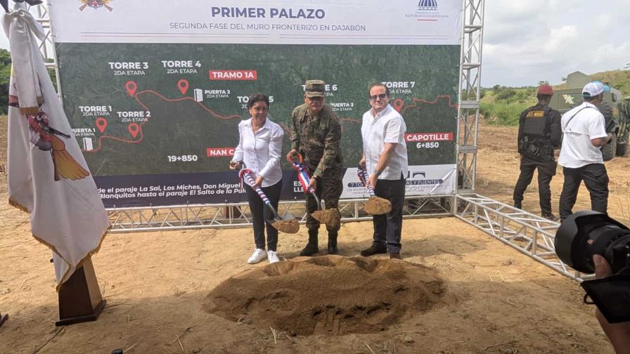 Dan primer palazo para la extensión del muro fronterizo en Dajabón Dan primer palazo para la extensión del muro fronterizo en Dajabón
