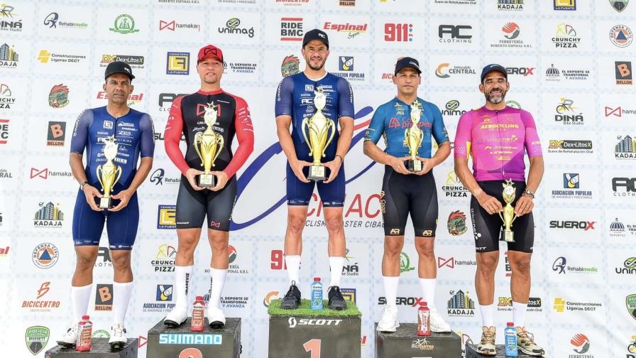 Pérez y Vega ganan "Crono" en Ciclismo Máster del Cibao