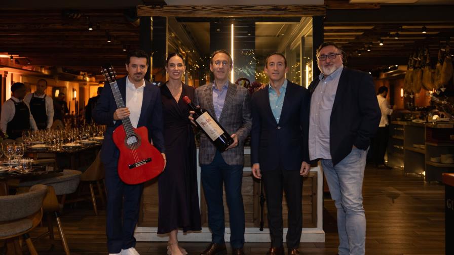 El Catador y Bodega Protos celebran 25 años de alianza con Guitar & Wine Protos