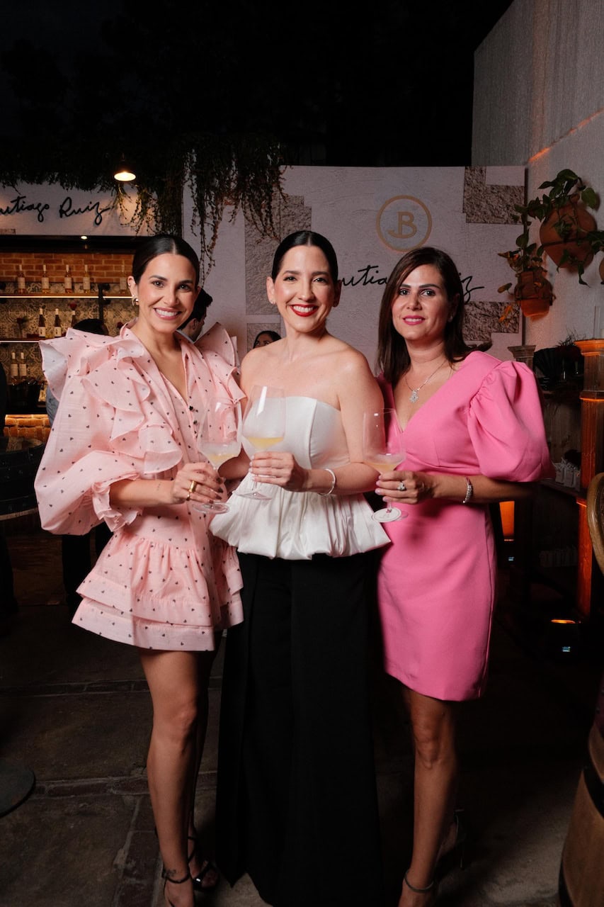 Pamela Sued, Mayi Suárez y Angie Velázquez.