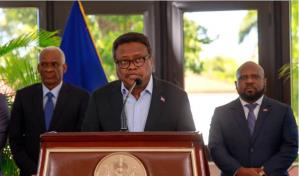 Critican al ministro de Defensa de Haití por baja ejecución del presupuesto militar Critican al ministro de Defensa de Haití por baja ejecución del presupuesto militar