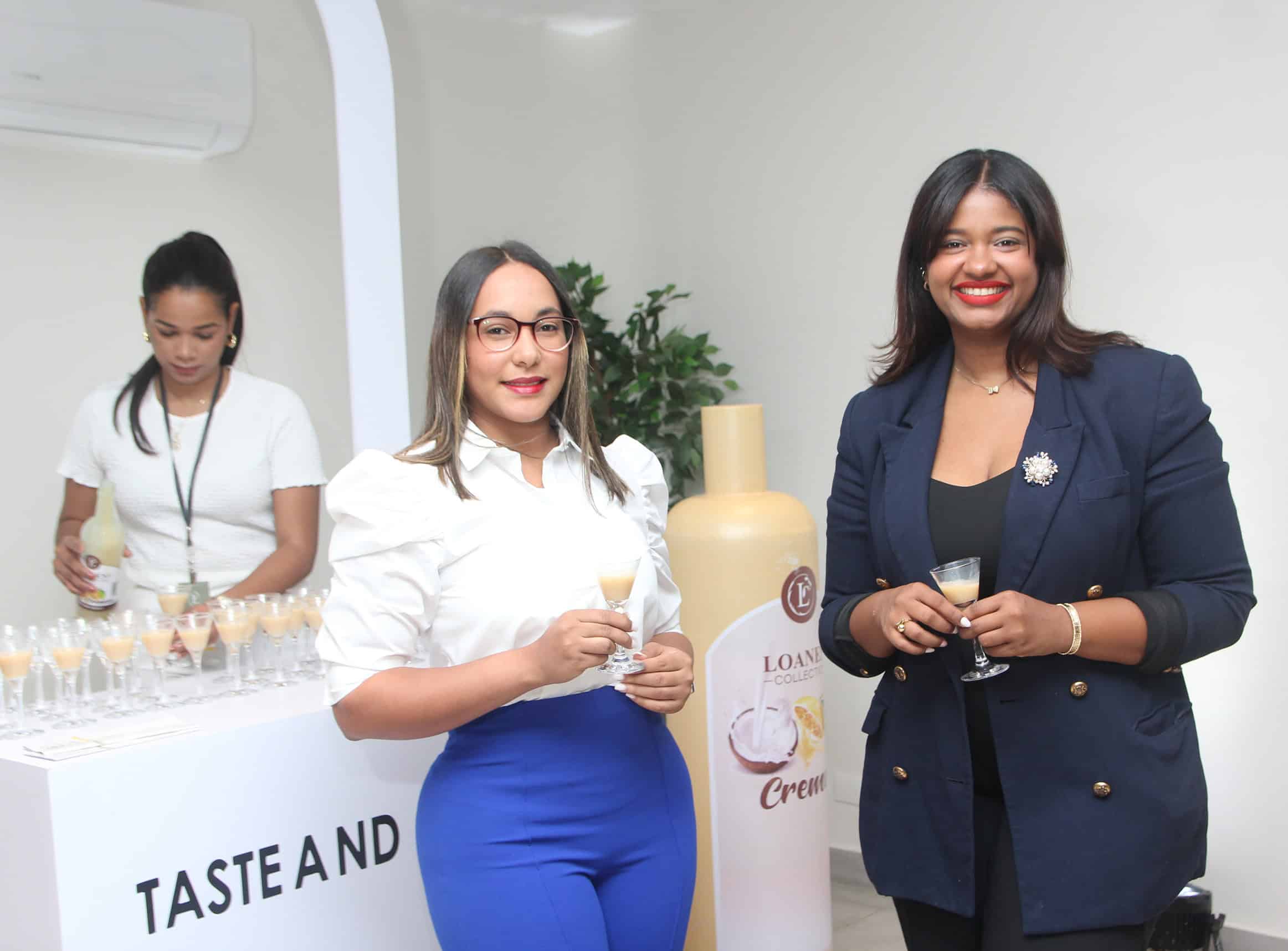 Rosa Santana y Natalia Batista.