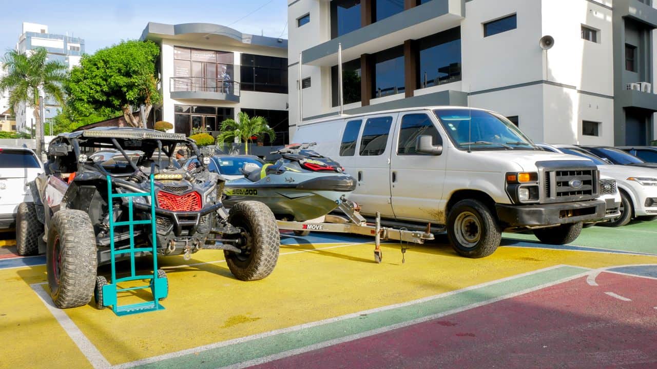 Vehículo todo terreno, buggy, incautado durante operativo en Boca Chica.