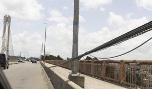 Aún sin explicación sobre la caída de postes en el puente de la 17