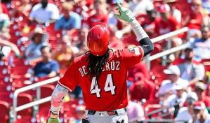 Elly de la Cruz conecta el jonrón 17, pero San Luis se lleva la mejor parte