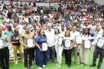 Abinader entrega 1,600 títulos de propiedad en La Romana