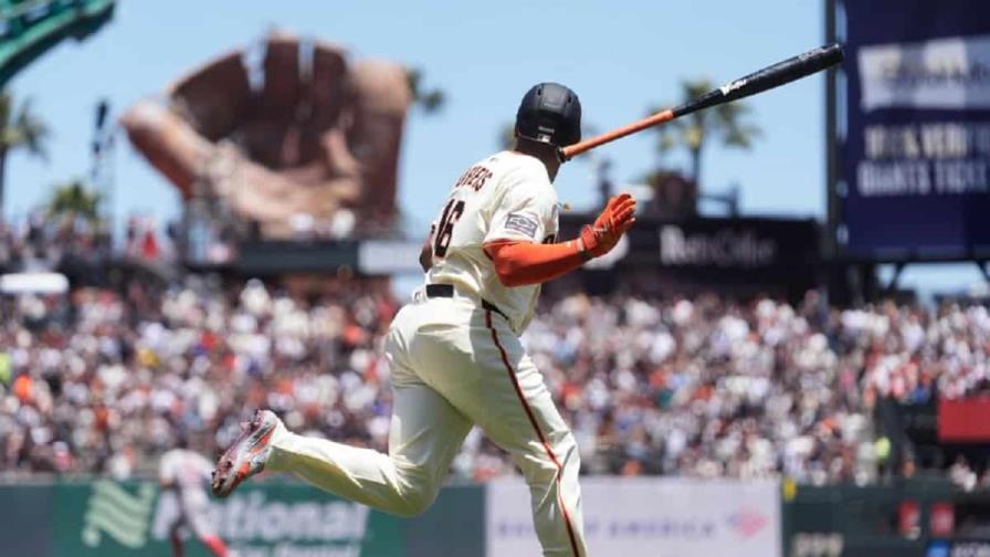 Devers se deja sentir ante los Medias Rojas con su primer jonrón con el uniforme de San Francisco