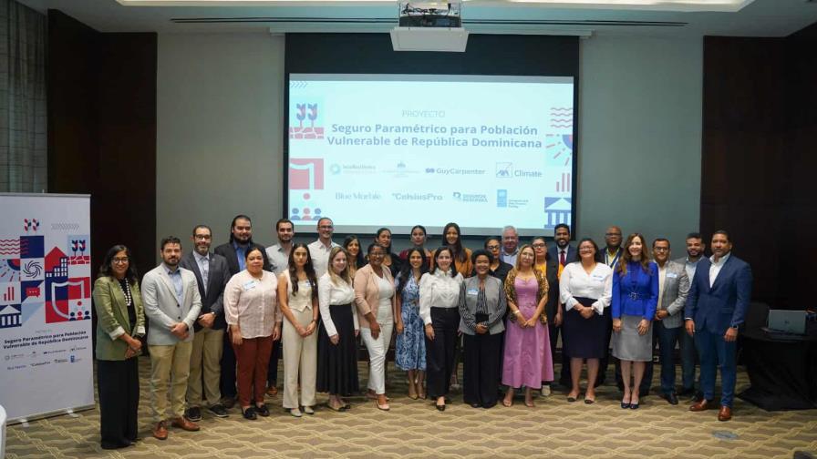 RD socializa creación de un seguro contra riesgos climáticos para personas vulnerables