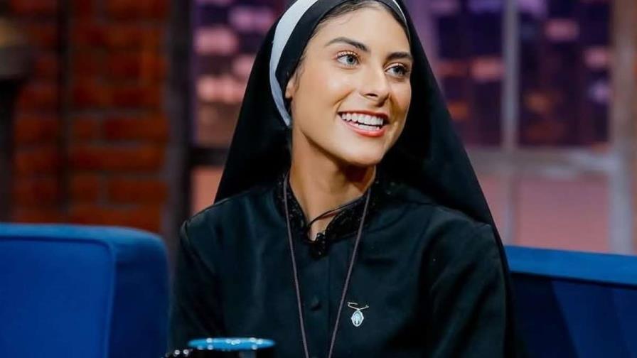 De la pasarela al convento: la modelo brasileña que cambió la corona por la fe De la pasarela al convento: la modelo brasileña que cambió la corona por la fe