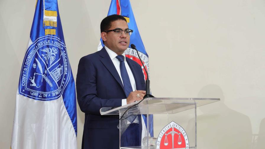 Enoé Domínguez pone en circulación una guía para emprendedores en tiempos fiscales desafiantes Enoé Domínguez pone en circulación una guía para emprendedores en tiempos fiscales desafiantes