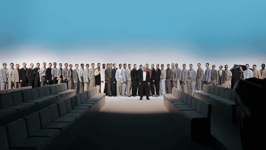 Giorgio Armani, ausente por convalecencia, despliega toda su elegancia en Milán Giorgio Armani, ausente por convalecencia, despliega toda su elegancia en Milán