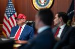 Espaillat califica de inconstitucional ataque a Irán; equipo de Trump alega facultad legal