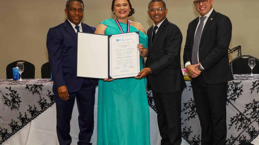 El Hospital Materno Dra. Evangelina Rodríguez gradúa 21 especialistas materno-infantil