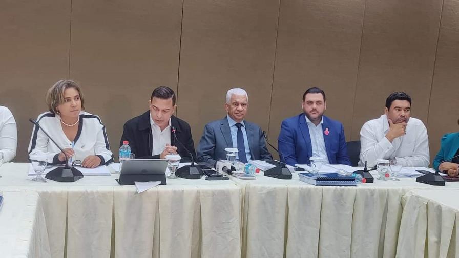Congresistas validan casi el 50 % del Código Penal; dejan para el final los puntos más conflictivos Congresistas validan casi el 50 % del Código Penal; dejan para el final los puntos más conflictivos