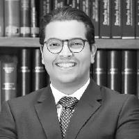 Del bate al contrato: la asesoría legal que necesitan los prospectos