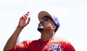 Erick Mejía avanza en su transición de lanzador y descarta hacer de Ohtani