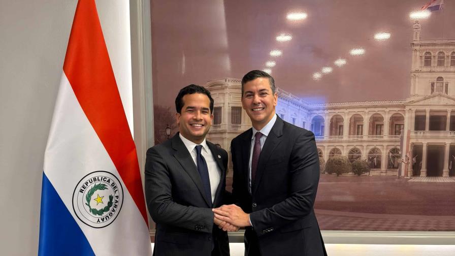 Presidente de Paraguay recibe al senador Omar Fernández Presidente de Paraguay recibe al senador Omar Fernández
