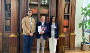 Patricio León desarrolla una agenda literaria y académica en Madrid